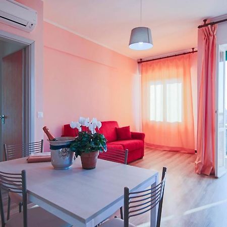 Residence Riviera Mare Pietra Ligure Esterno foto