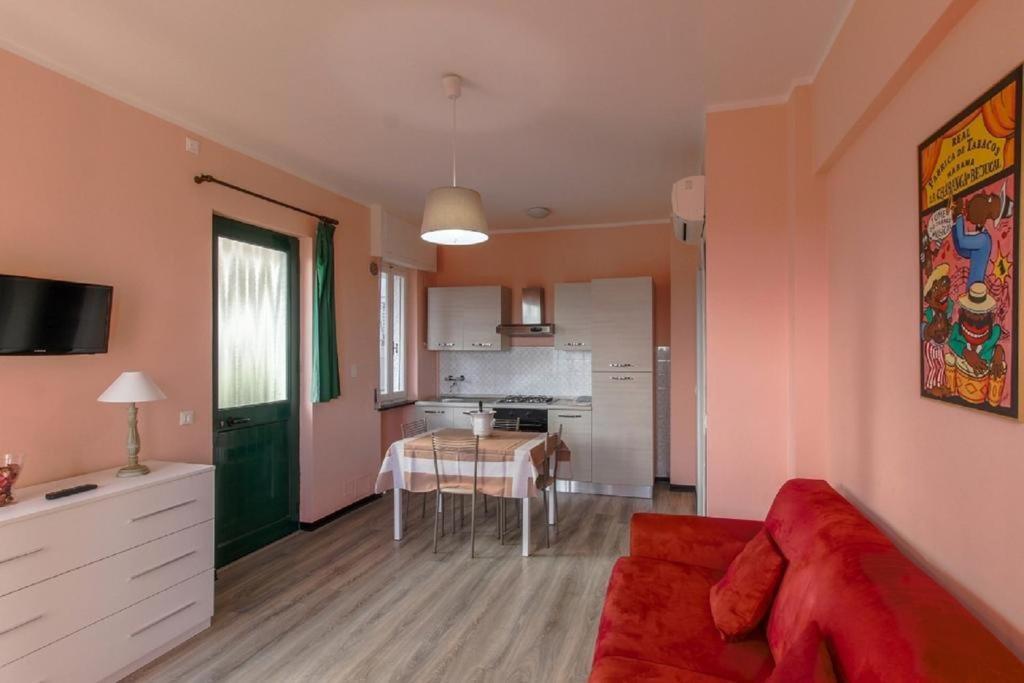 Residence Riviera Mare Pietra Ligure Esterno foto